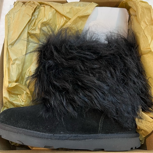 Black fluffy Ugg boots - brand new - Picture 5 of 7